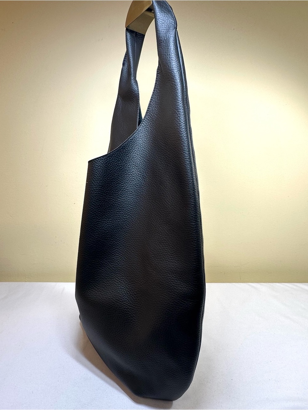 A.P.C. “Le Niege” Black grained leather Hobo Bag NWOT Retails $550 - Picture 7 of 15